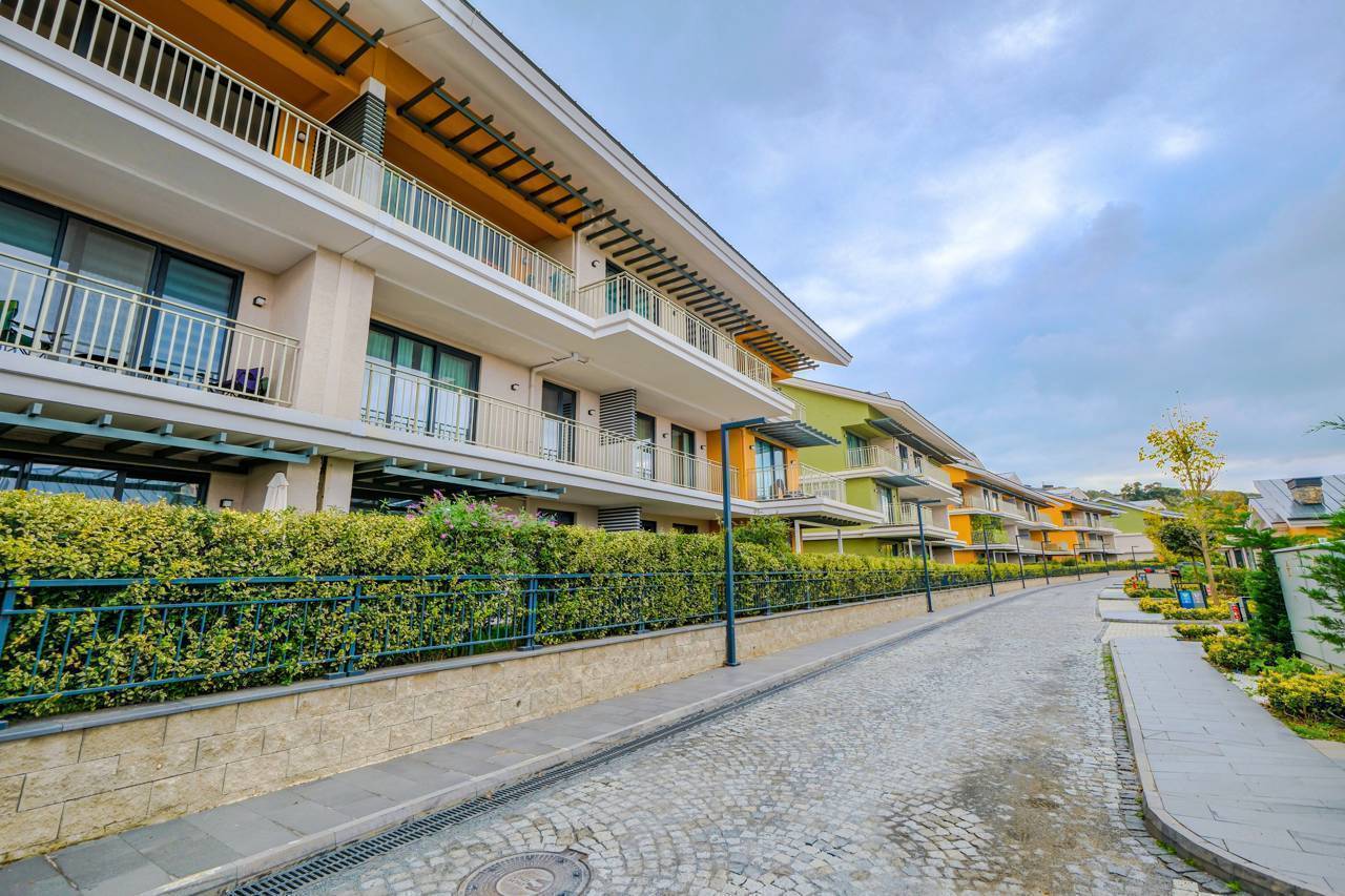 KÖY 3.Etapta 100M2 Büyük Tip 1+1 Bahçeli Daire